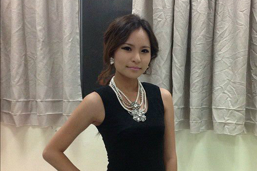 Гавьяат жүжигчин Д.Хүрэлхүүгийн охин аавынхаа шийрийг хатаана гэнэ